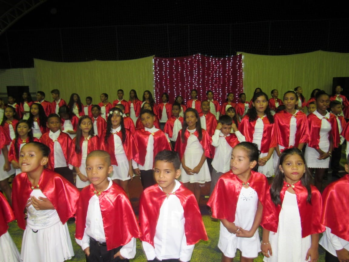 Estudantes da Escola Canaã participam de Cantata de Natal | Prefeitura  Municipal de Sento-Sé Bahia
